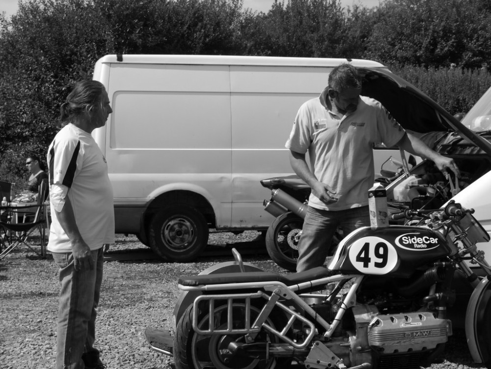 chargingbattery2mono (Copy).jpg