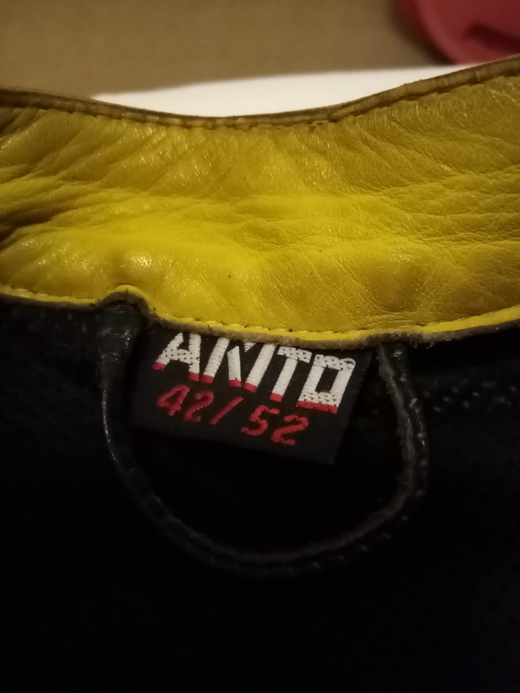 akito label.jpg