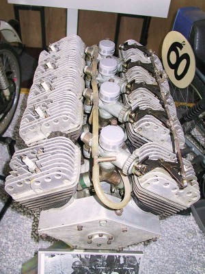 Itom 10 cilinders.jpg